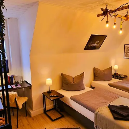 Elite-apartment Am Hauptbahnhof Mit Kueche,privat-parkplatz,waschmaschine Und 5g Wlan Fuer 6 Personen