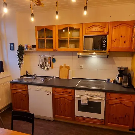 Elite-apartment Am Hauptbahnhof Mit Kueche,privat-parkplatz,waschmaschine Und 5g Wlan Fuer 6 Personen * Celle
