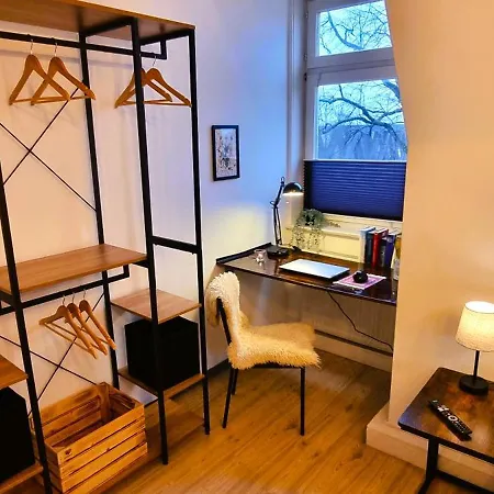 Elite-apartment Am Hauptbahnhof Mit Kueche,privat-parkplatz,waschmaschine Und 5g Wlan Fuer 6 Personen Apartment