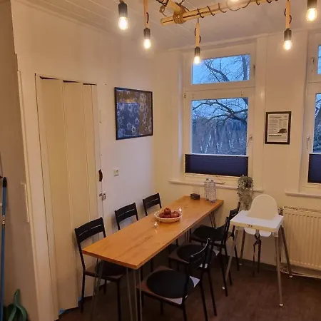 Lägenhet Elite-apartment Am Hauptbahnhof Mit Kueche,privat-parkplatz,waschmaschine Und 5g Wlan Fuer 6 Personen *