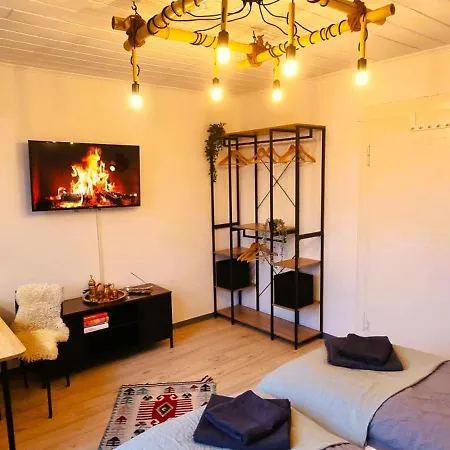 Lägenhet Elite-apartment Am Hauptbahnhof Mit Kueche,privat-parkplatz,waschmaschine Und 5g Wlan Fuer 6 Personen Celle