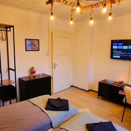 Elite-apartment Am Hauptbahnhof Mit Kueche,privat-parkplatz,waschmaschine Und 5g Wlan Fuer 6 Personen Celle