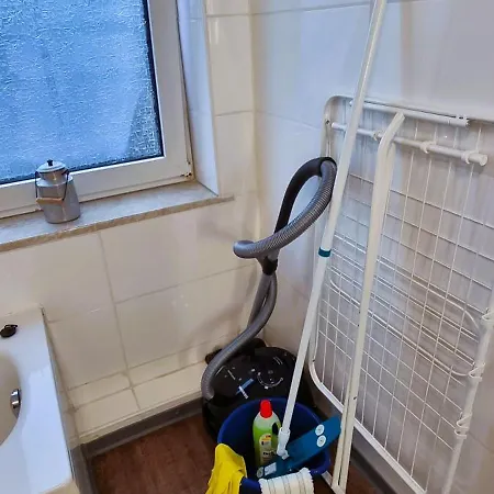 Elite-apartment Am Hauptbahnhof Mit Kueche,privat-parkplatz,waschmaschine Und 5g Wlan Fuer 6 Personen Celle