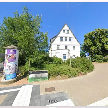 Elite-apartment Am Hauptbahnhof Mit Kueche,privat-parkplatz,waschmaschine Und 5g Wlan Fuer 6 Personen Lägenhet
